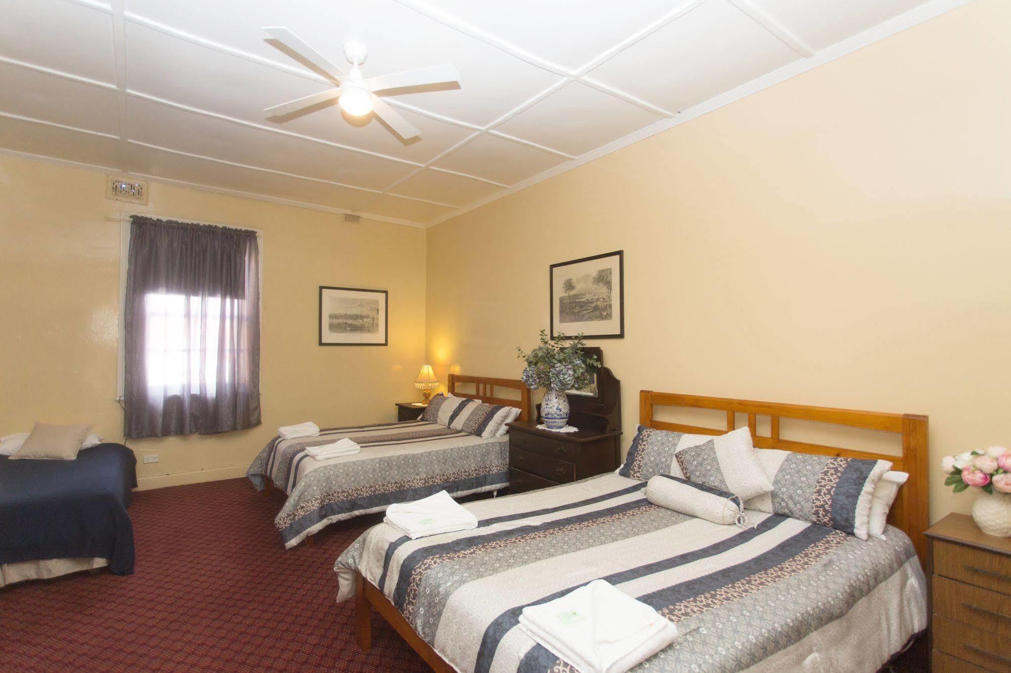 Southern Railway Hotel Goulburn Exterior photo